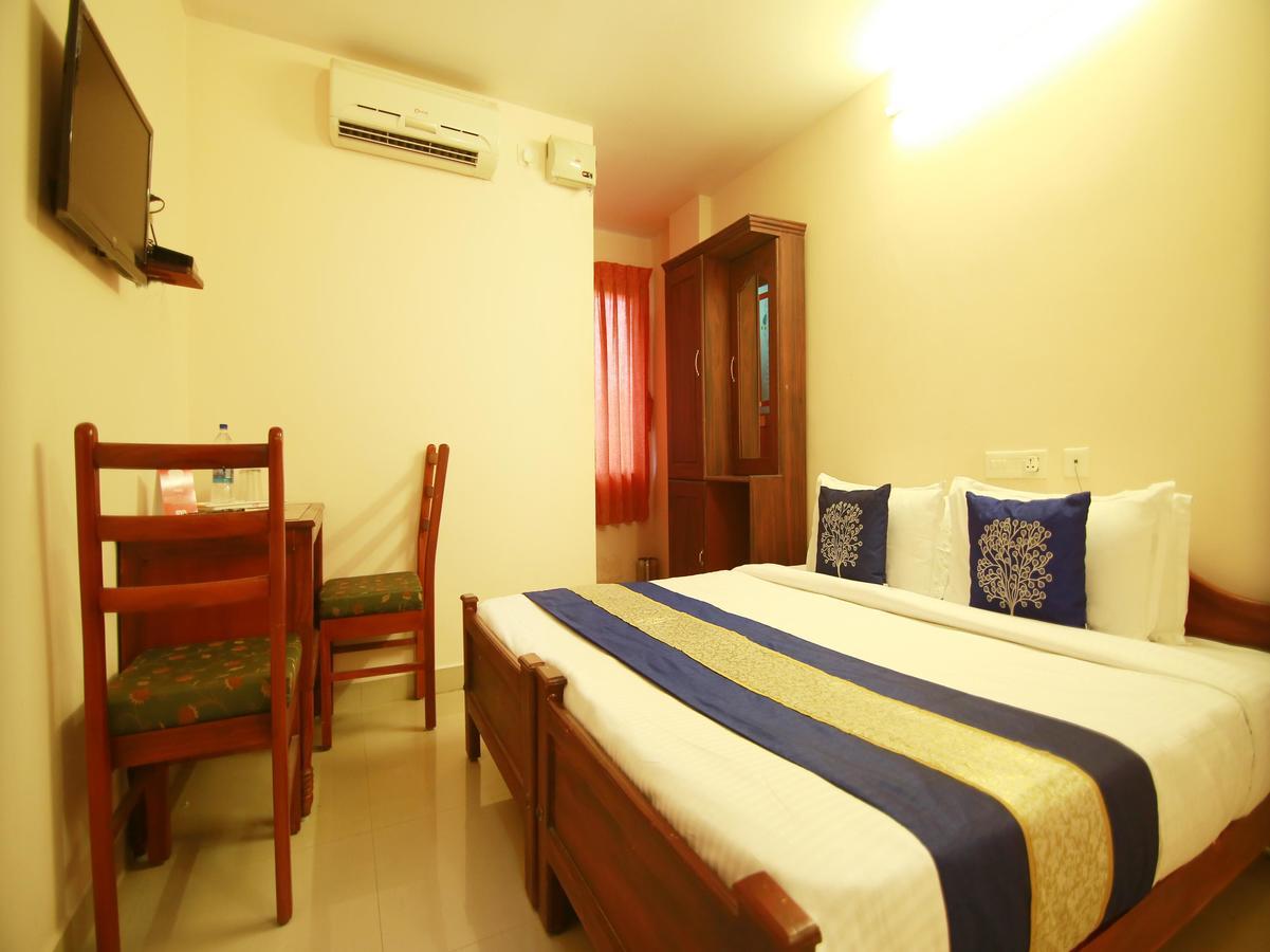 Oyo 4824 Hotel Star Kochi Dış mekan fotoğraf