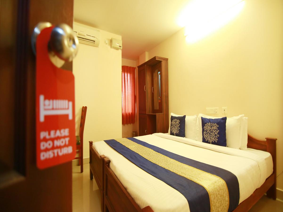 Oyo 4824 Hotel Star Kochi Dış mekan fotoğraf