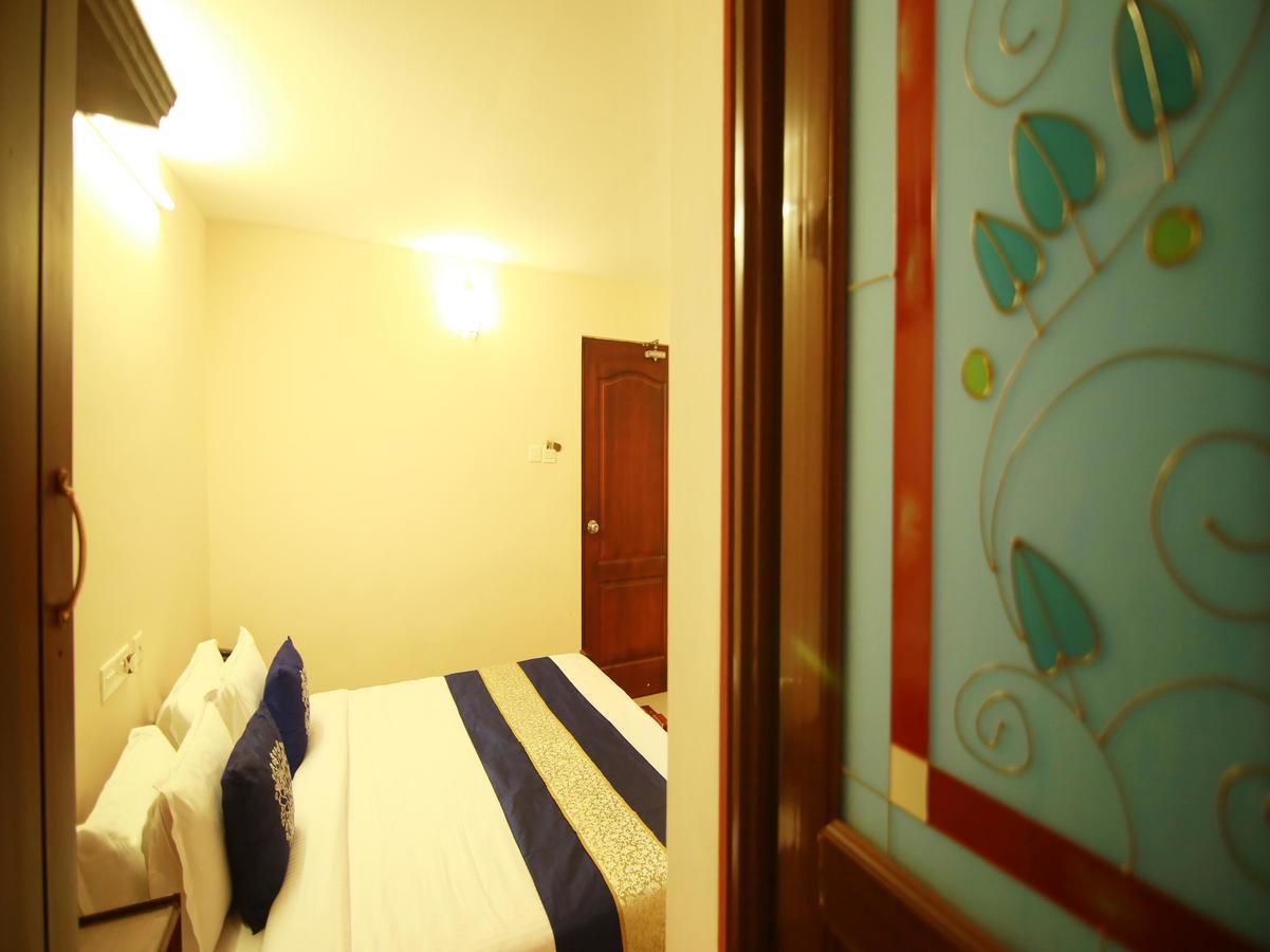 Oyo 4824 Hotel Star Kochi Dış mekan fotoğraf
