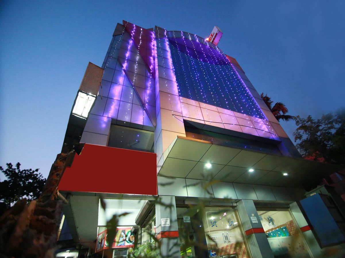 Oyo 4824 Hotel Star Kochi Dış mekan fotoğraf