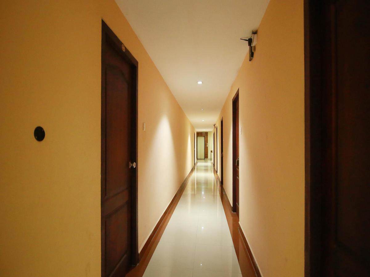 Oyo 4824 Hotel Star Kochi Dış mekan fotoğraf